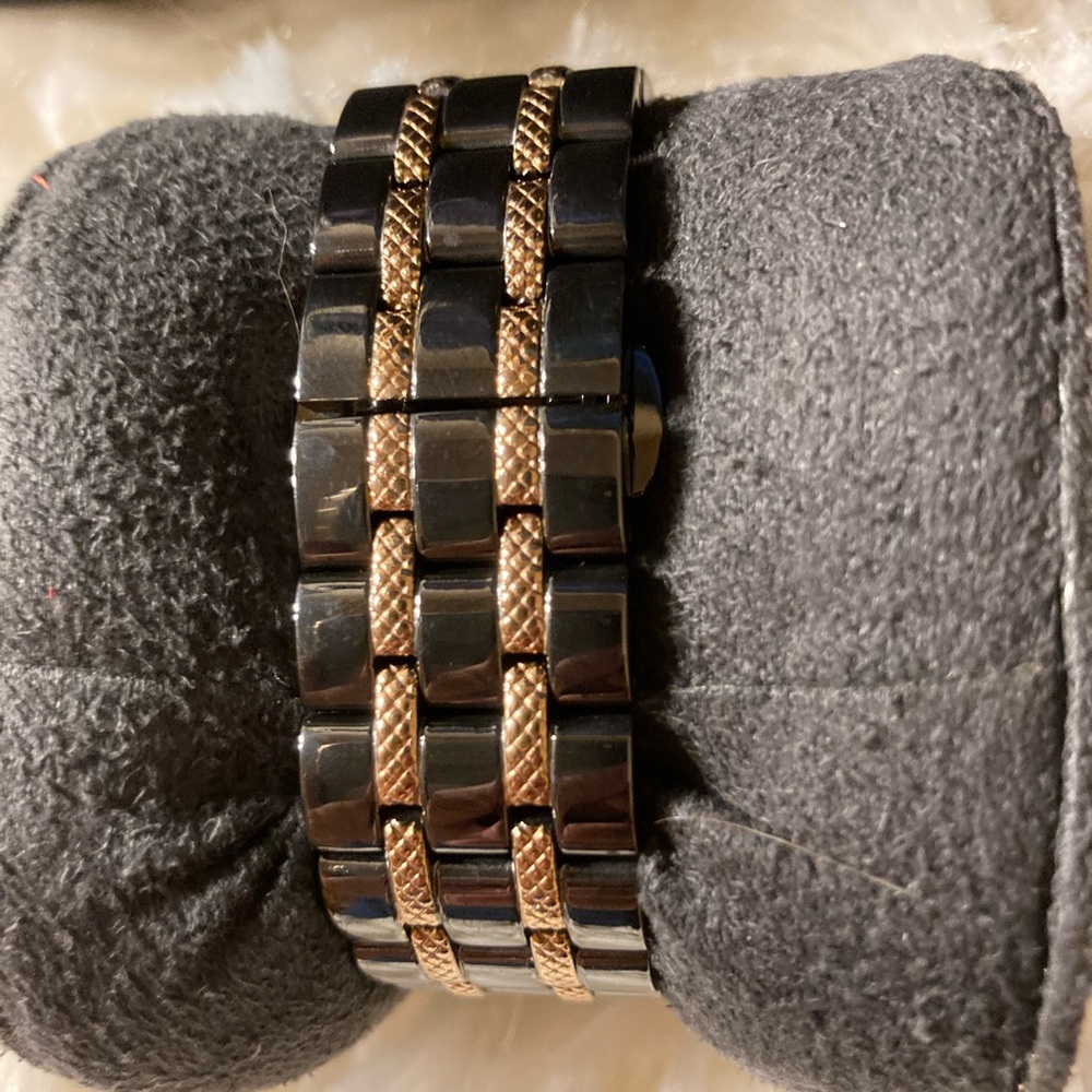Vince Camuto  Metallic Swarovski Crystal Watch NIB - Picture 5 of 5